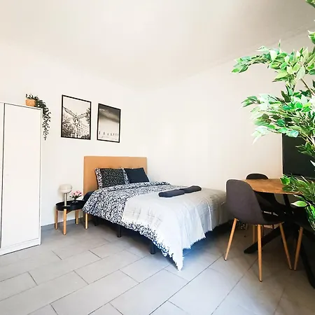 Private In Heart Of Hostal Barcelona